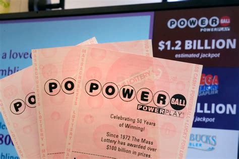 Michigan Strikes Gold: $842M Powerball Jackpot Ticket Sparks Lottery Frenzy!